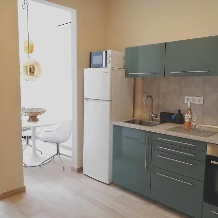 Mazi Apartments Chic Бадалона Экстерьер фото
