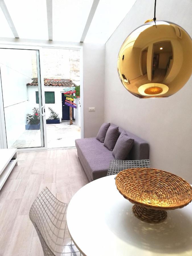 Mazi Apartments Chic Бадалона Экстерьер фото